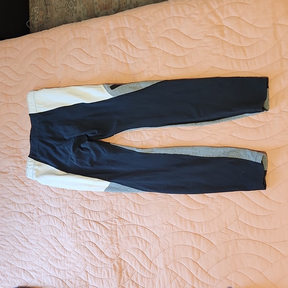 EUC Nike leggings - Picture 5 of 8